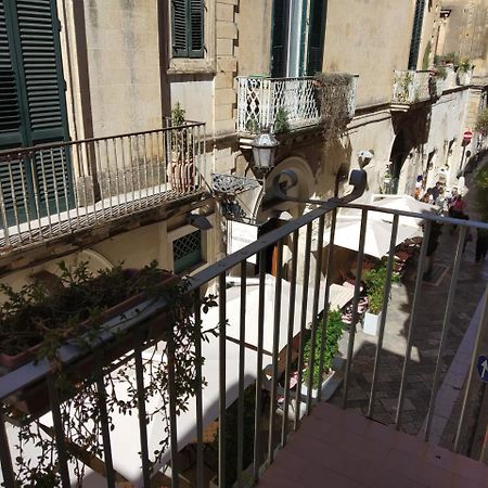 Dimora "I Santi Patroni" Lecce Exterior foto
