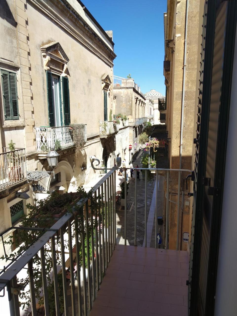 Dimora "I Santi Patroni" Lecce Exterior foto