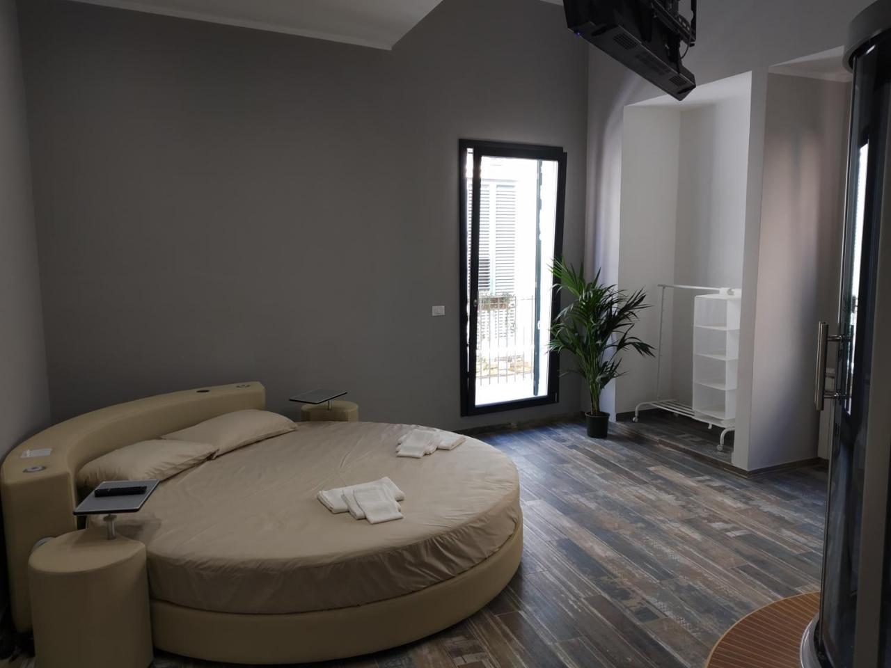 Dimora "I Santi Patroni" Lecce Exterior foto